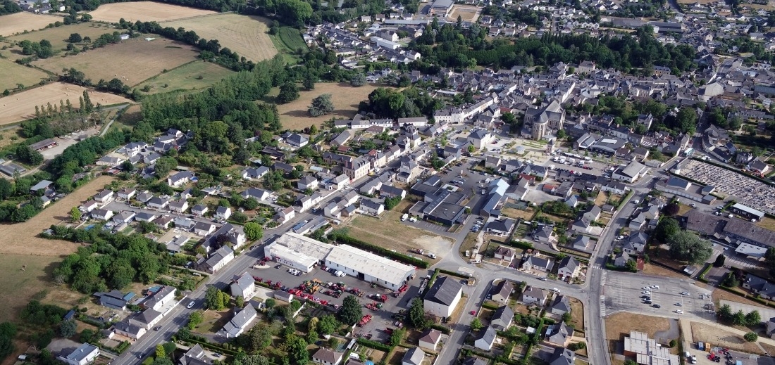 Photo aérienne de Cossé-leVivien